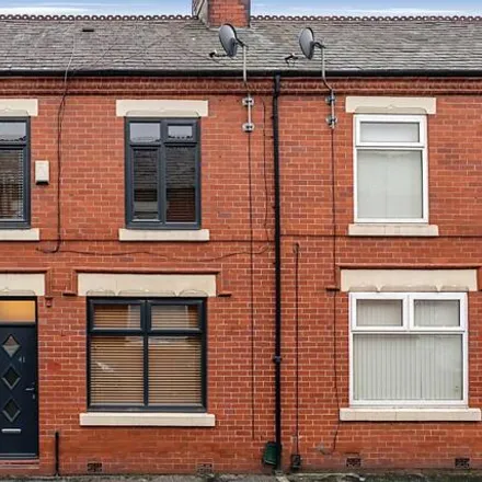 Buy this 2 bed townhouse on Milnthorpe Street in Salford, M6 6DU