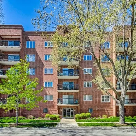 Buy this 2 bed condo on Graceland & Thacker in Graceland Avenue, Des Plaines