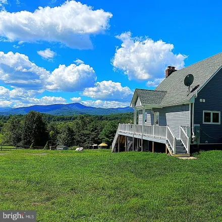 Rent this 4 bed loft on 32 Old Hollow Road in Sperryville, Rappahannock County