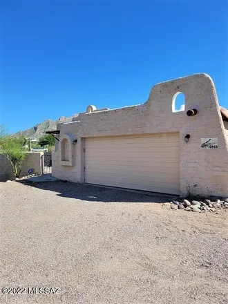 Image 1 - 6861 North Calle Mechero, Catalina Foothills, AZ 85718, USA - House for rent