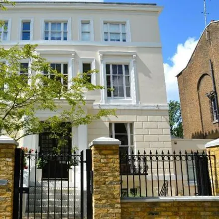 Rent this 2 bed room on 99 Hamilton Terrace in London, NW8 9QY