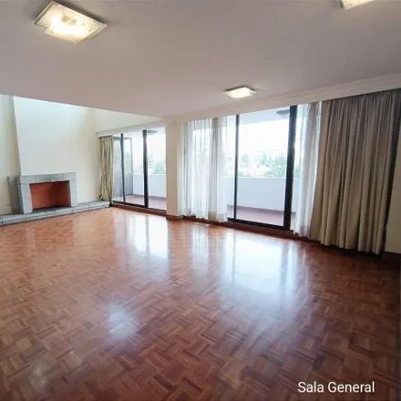Rent this 6 bed apartment on Electronica Nacional in Avenida de los Shyris, 170135