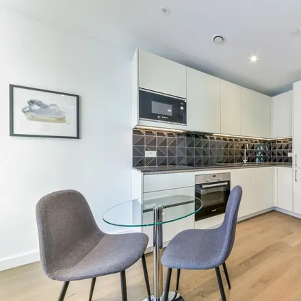 Image 4 - Hurlock Heights, Deacon Street, London, SE17 1FH, United Kingdom - Apartment for rent