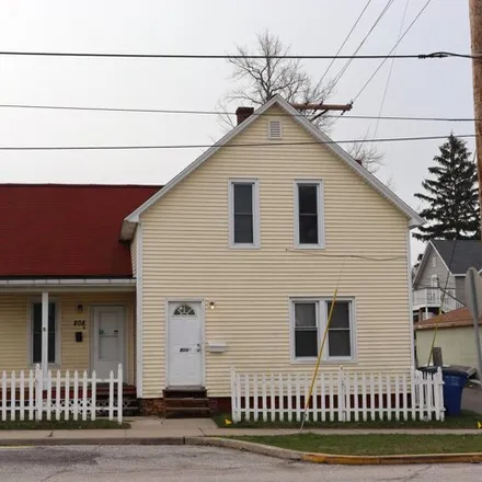 Buy this 4 bed house on 844 West 11th Street in Michigan City, IN 46360