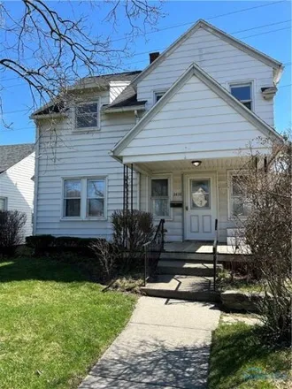 Buy this 4 bed house on 3504 Bellevue Road in Toledo, OH 43606