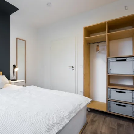 Rent this 4 bed room on Delflandplein in Voorburgstraat 252B, 1062 JB Amsterdam