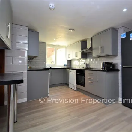 Rent this 14 bed townhouse on Back Manor Drive in Leeds, LS6 1GH