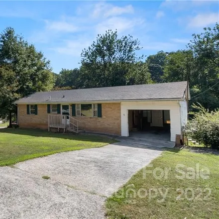 Image 2 - 3028 Fallswood Drive, South Gastonia, NC 28052, USA - House for sale