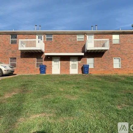 Image 3 - 1529 Meadow Spring Drive, Unit 0 - Apartment for rent