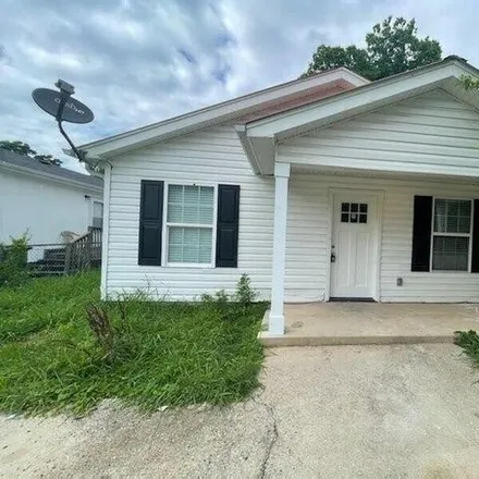 Buy this 4 bed house on 2105 Appling Street in East Chattanooga, Chattanooga