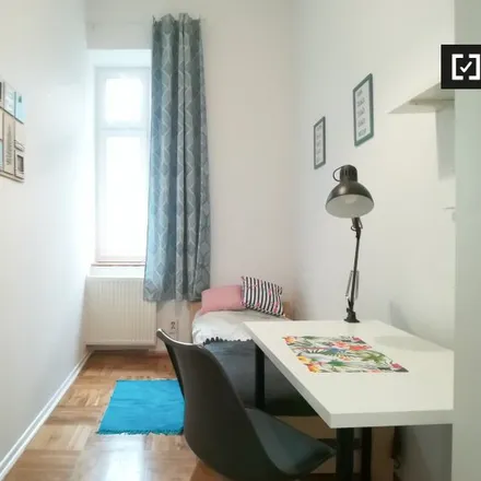 Rent this 6 bed room on Aleje Ujazdowskie in 00-557 Warsaw, Poland