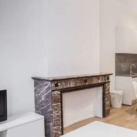Rent this 2 bed apartment on Rue du Prince Royal - Koninklijke-Prinsstraat 5 in 1050 Ixelles - Elsene, Belgium