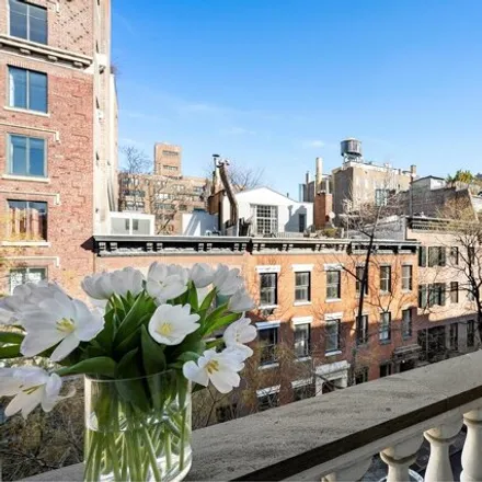 Image 3 - The Portsmouth, West 9th Street, New York, NY 10011, USA - Townhouse for sale