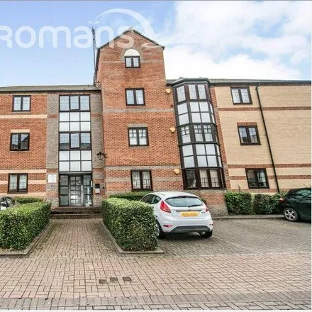 Rent this 2 bed apartment on 26 Swan Place in Katesgrove, Reading
