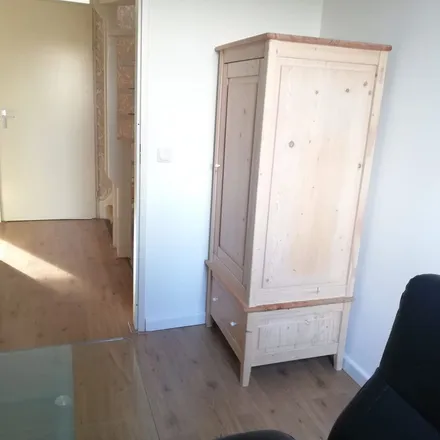 Rent this 3 bed apartment on Boschplaat 116 in 2134 XW Hoofddorp, Netherlands