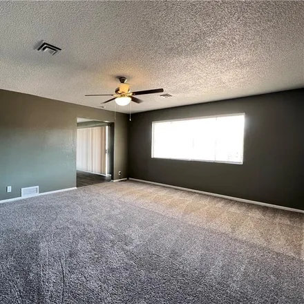Image 6 - Pioneer Trail, Las Vegas, NV 89106, USA - House for rent