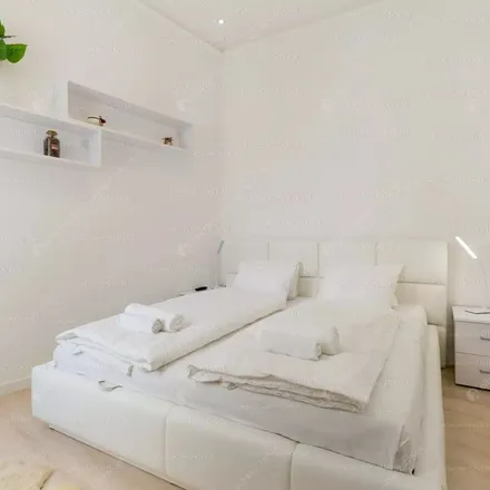Rent this 3 bed apartment on Budapest in Bajcsy-Zsilinszky út, 1065