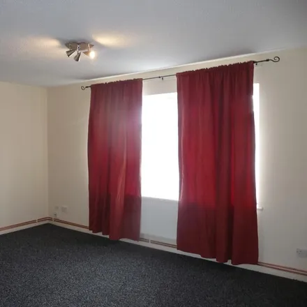 Image 3 - Woburn Close, Stevenage, SG2 8SW, United Kingdom - Apartment for rent