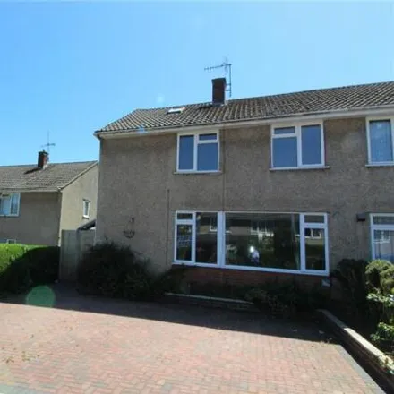 Rent this 4 bed duplex on Hollis Close in Long Ashton, BS41 9AY