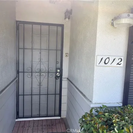 Rent this 3 bed apartment on 984 South 6th Avenue in Arcadia, CA 91006