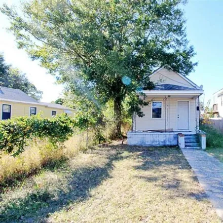 Buy this 2 bed house on 485 East de Soto Street in Pensacola, FL 32501