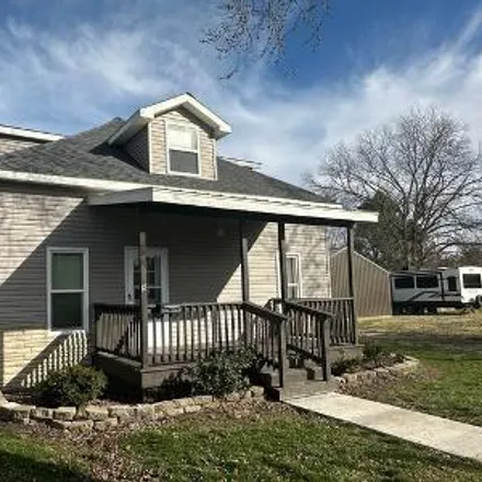 Buy this 3 bed house on 580 West Oak Street in West Frankfort, Franklin County