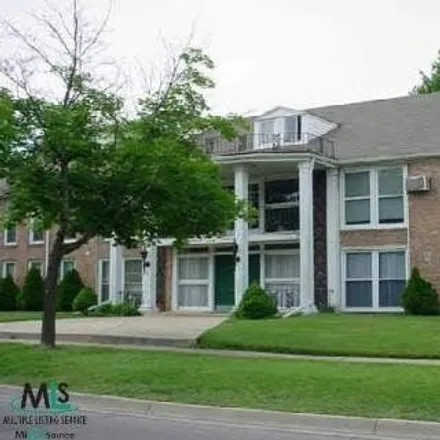 Rent this 3 bed condo on 2230 West 14 Mile Road in Royal Oak, MI 48073