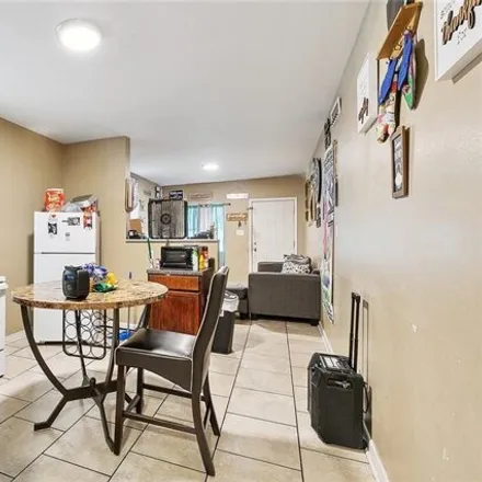Image 4 - 2622 Frenchmen Street, New Orleans, LA 70119, USA - House for sale