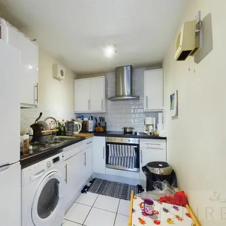 Image 6 - M23, Maidenbower, RH10 7LR, United Kingdom - Room for rent