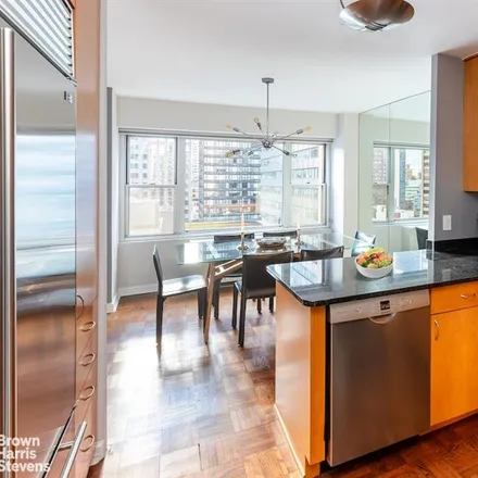 Image 6 - 118 EAST 60TH STREET 27G in New York - Apartment for sale