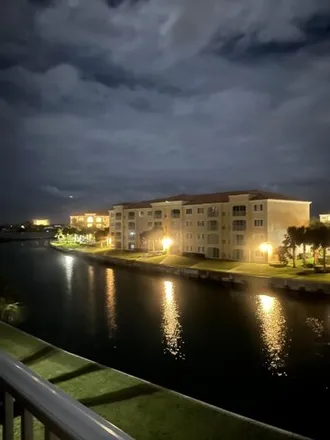 Image 2 - 7 Harbour Isle Drive Dr E Unit 305, Fort Pierce, Florida, 34949 - Condo for rent