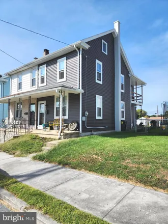 Buy this 3 bed townhouse on 605 Hill Street in Lebanon, PA 17046