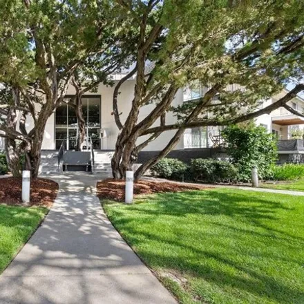 Buy this 2 bed condo on 21 Willow Road in Menlo Park, CA 94025