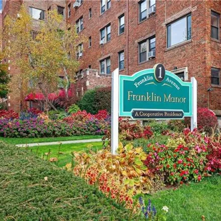 Buy this studio apartment on 1 Franklin Avenue in City of White Plains, NY 10601