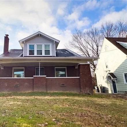 Buy this 4 bed house on 513 Mistletoe Avenue in Youngstown, OH 44511