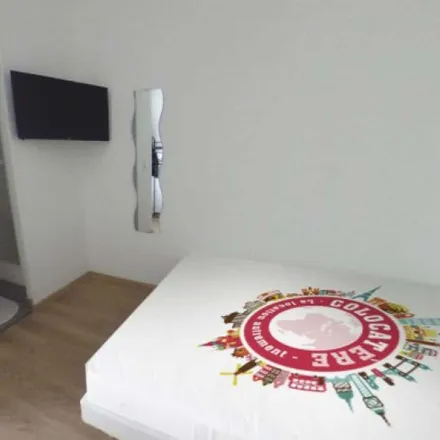 Rent this 1 bed room on 4 bis Rue du Général Sarrail in 51100 Reims, France