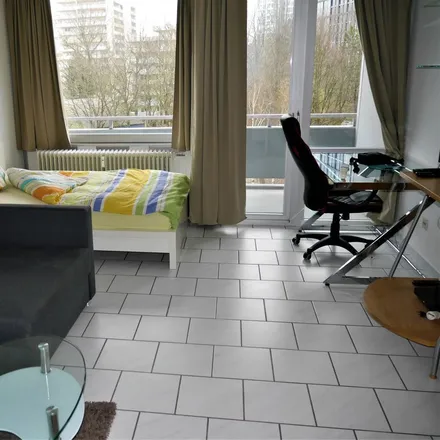 Image 1 - Bremer Straße 17-33, 65760 Eschborn, Germany - Apartment for rent