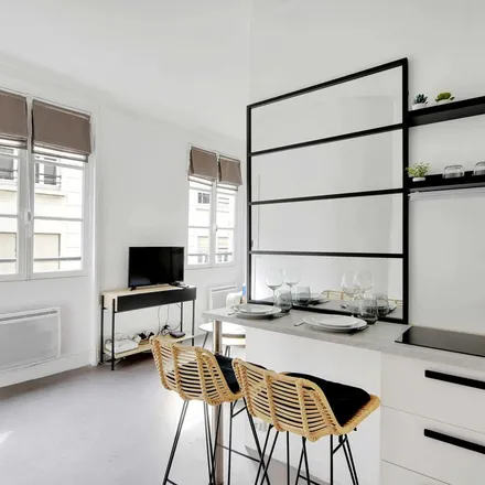 Image 6 - 38 Rue Grégoire de Tours, 75006 Paris, France - Apartment for rent