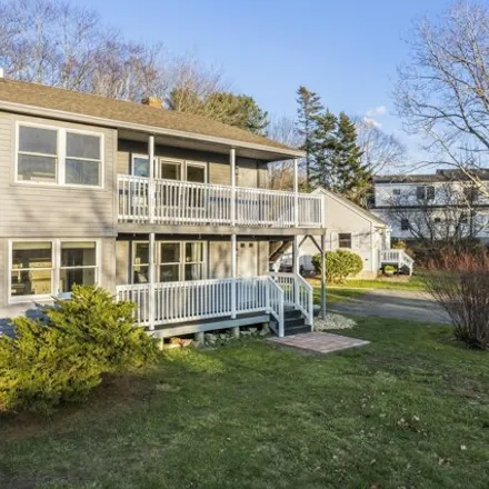 Buy this 4 bed condo on 22 Pier Road in Kennebunkport, ME 04046
