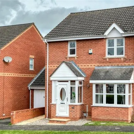 Buy this 3 bed house on Gisburn Close in Redditch, B97 6TD