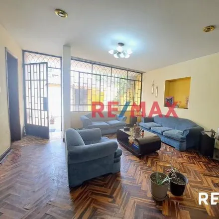 Buy this 7 bed house on KFC in José de San Martín Avenue, Pueblo Libre