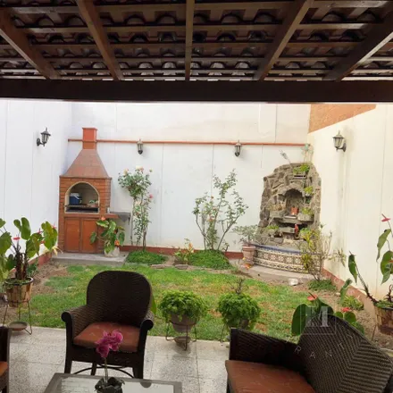 Image 2 - La norteñita, Calle Intisuyo, San Miguel, Lima Metropolitan Area 15087, Peru - House for sale