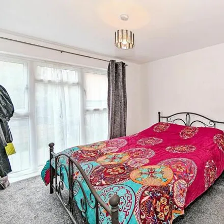 Image 2 - Millward Drive, Fenny Stratford, MK2 2AT, United Kingdom - Apartment for sale