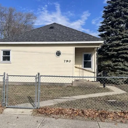 Buy this 2 bed house on 1259 South Getty Street in Muskegon, MI 49442