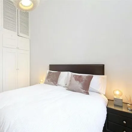 Image 3 - The Colonnades, Porchester Square, London, W2 6AW, United Kingdom - Apartment for sale