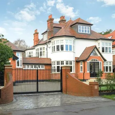 Buy this 6 bed house on Hillwood Grove in Hutton, CM13 2PD