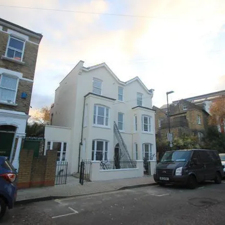 Rent this 3 bed apartment on Coach House Lane in London, N5 1NQ