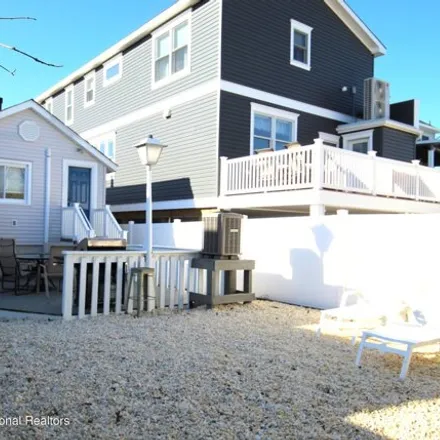Image 3 - 252 4th Avenue, Manasquan, Monmouth County, NJ 08736, USA - House for rent