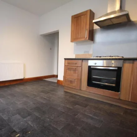 Image 5 - Greenfield Street, Darwen, BB3 2HH, United Kingdom - Townhouse for rent