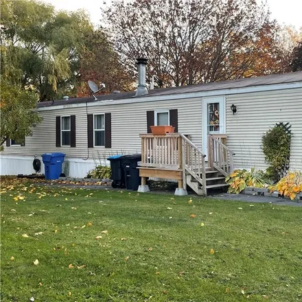 Buy this 3 bed house on 274 Silver Creek Circle in Manchester, NY 14432